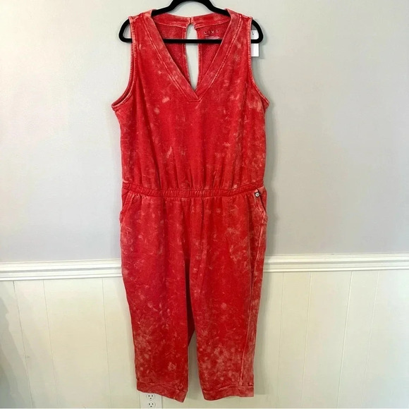 Livi Lane Bryant Jogger Sleeveless Jumpsuit Pink Coral Acid Wash Size 22/24 NWT - Picture 2 of 10